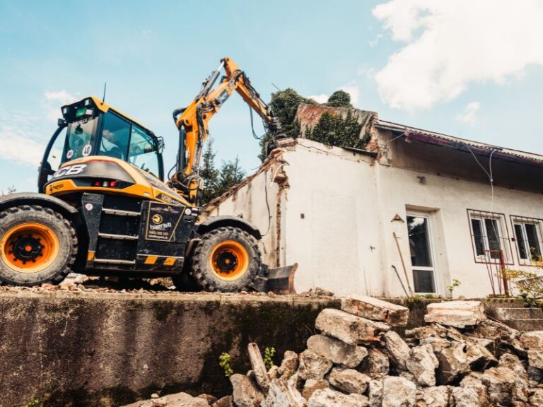 Demolição e Retirada de Entulho: Serviço Completo